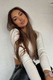 Фотография номер 2 - София, 20 лет